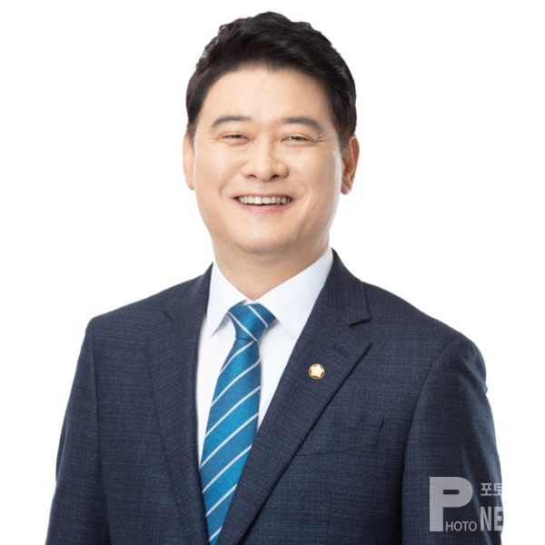 더불어민주당 안성시 국회의원 윤종군